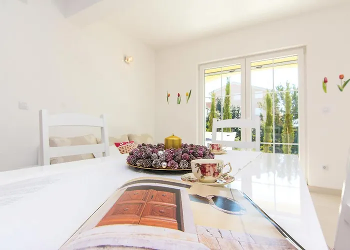 Two-bedroom In 아파트